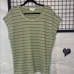 Kim & Cami Green and White Patterned Short Sleeve Top